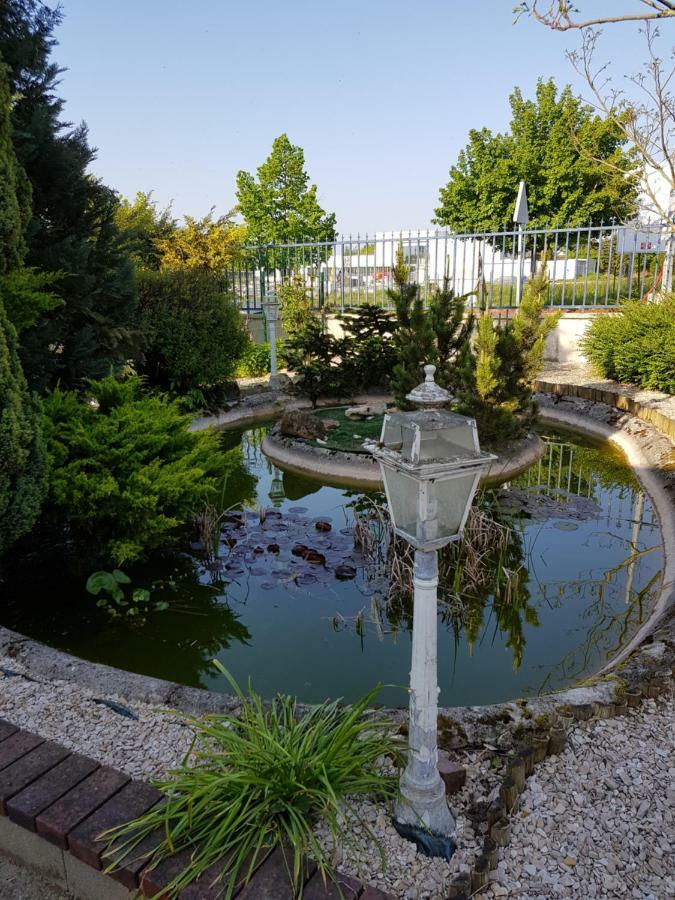 Pepiniere Villa Nogent-sur-Seine Luaran gambar